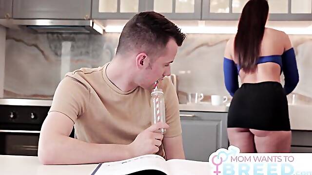 Skillful Sam Bourne and Jennifer Mendez - brunette dirt - Mom Wants To Breed