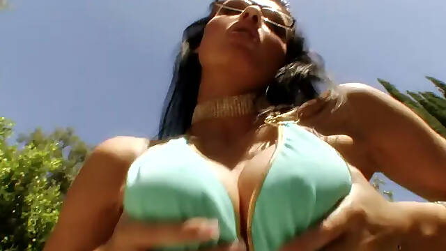 3rd Degree: Depraved Sexpot Seeks Big Dick