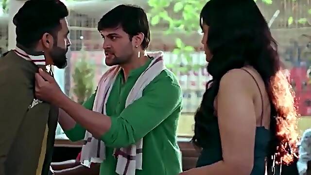 Seema Bhabhi captivates with massive curves in Indian ecstasy