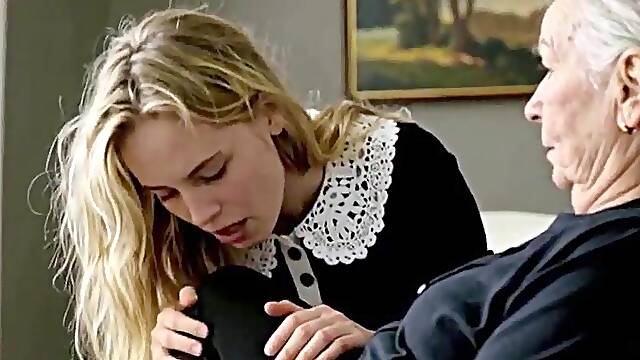 Blondie enjoys mature hotties ai clip