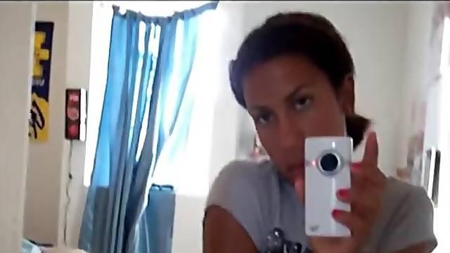 Gypsy flaunts bigtits infront of baths mirror