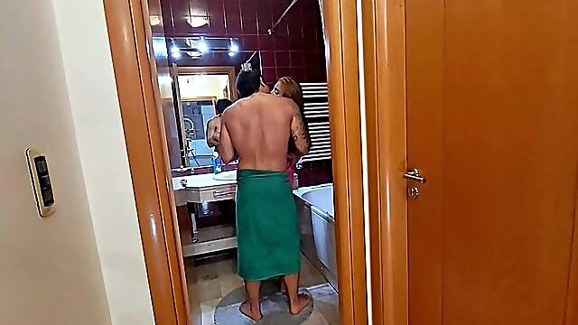 Amateur taboo sex! Stepson bangs stepmother as this babe gets without the shower!