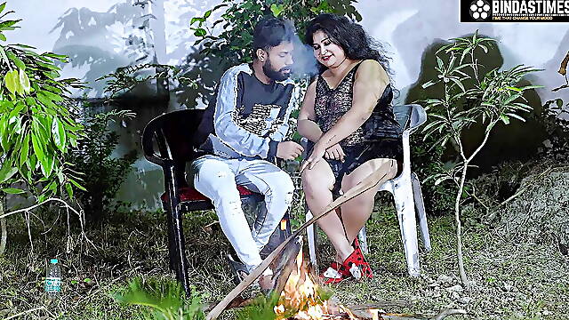 Moti aur Bade Dudhwali Sauteli Maa ko Bagiche me raat ko lejakar Sautele Bete Ne Ghapa Ghap Choda aur Muh me gira dala 