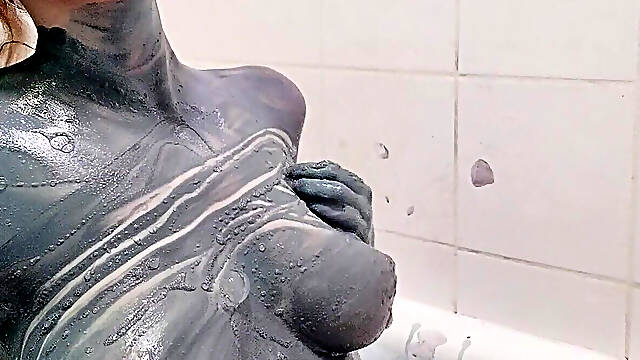 Cosplay Dr Z Bodypaint Bath Removal